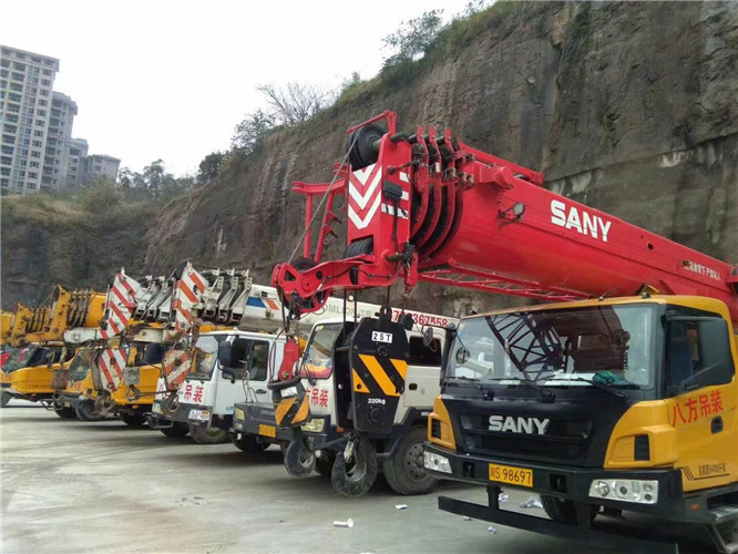 桓仁吊车出租按什么计费？台班费、单次费、里程费怎么算？